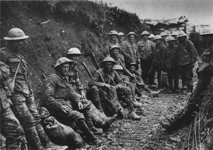 Created by the United Kingdom Government - public domain. See: http://en.wikipedia.org/wiki/File:Royal_Irish_Rifles_ration_party_Somme_July_1916.jpg