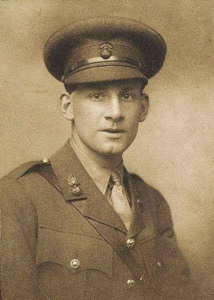 Photographed in 1915 by George Charles Beresford. See: http://en.wikipedia.org/wiki/World_War_I