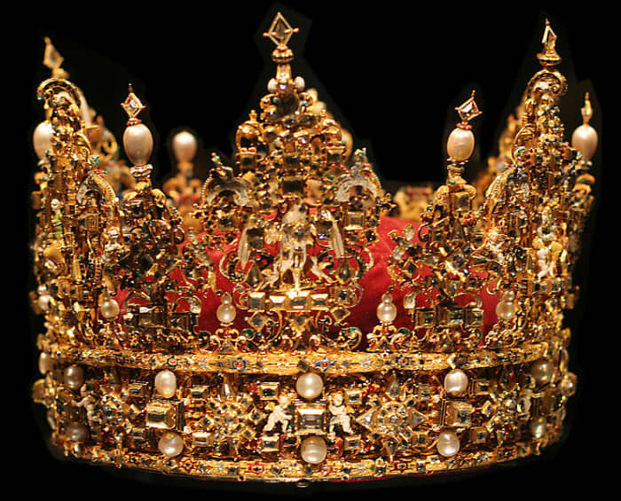The crown of King Christian IV of Denmark. This is how a good crown should look like. Image credit: Ikiwaner via Wikimedia Commons