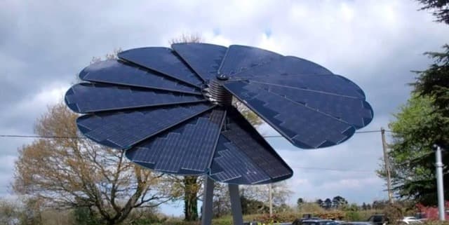 This theory of solar panel structure unfolds when activated. It was proposed as a more powerful, less space consuming alternative to rooftop solar panels.