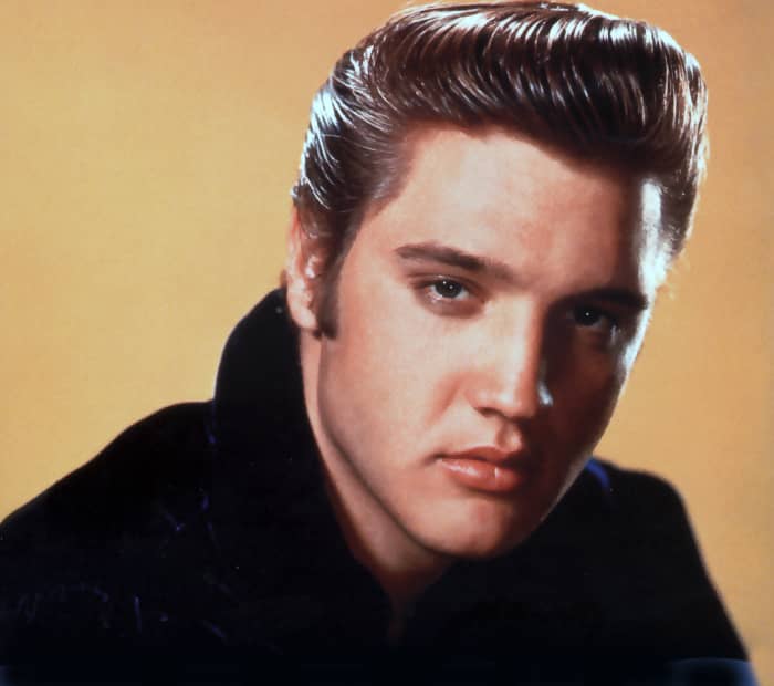 Many people over the years have claimed to have made contact with the ghost of Elvis Presley in various locations.
