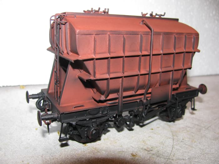 Dgm 1/273 'Presflo' Cement Hopper with roller bearings - these wagons used compressed air to ease the unloading of bulk cement powder, superseded by 1/2777 'Prestwin' in the late 50s