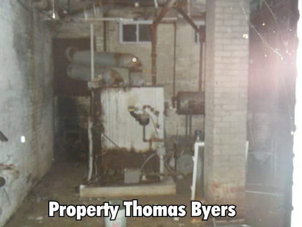 In the basement of the old closed down nursing home is another place we see shadow people. Notice the mist forming on the upper right hand side of the photo. When the mist forms is when I often see shadow people.