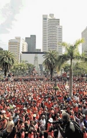 National Union Metalworkers strikers in Durban. Cosatu general secretary Zwelinzima Vavi told them this was just the start of Industrial Protest