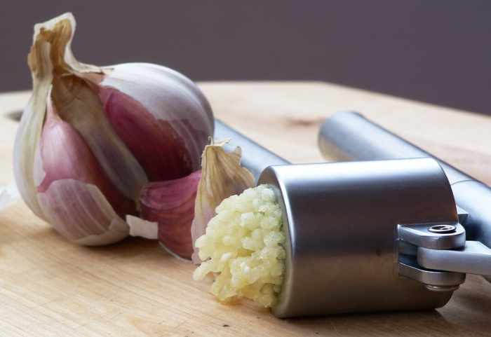 amazing-garlic-facts-and-cures