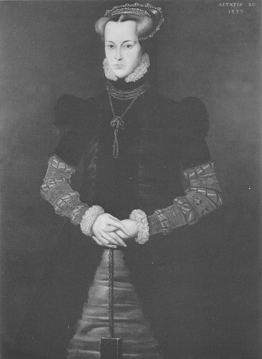 Clothing has changed from the Henrician, women are using closed doublets and Fitted Gowns. You will not see large oversleeves anymroe and the Gable and English hood is pretty much gone.