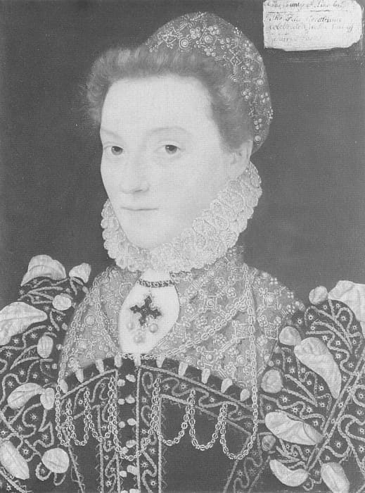 French Gown is very popular during the 1570's Partlets are decorated with pearls and loads of embroidery.