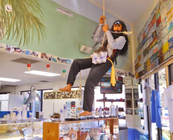 The decor is fun and eclectic with a life size pirate and pirate coconout heads hanging from the ceiling.