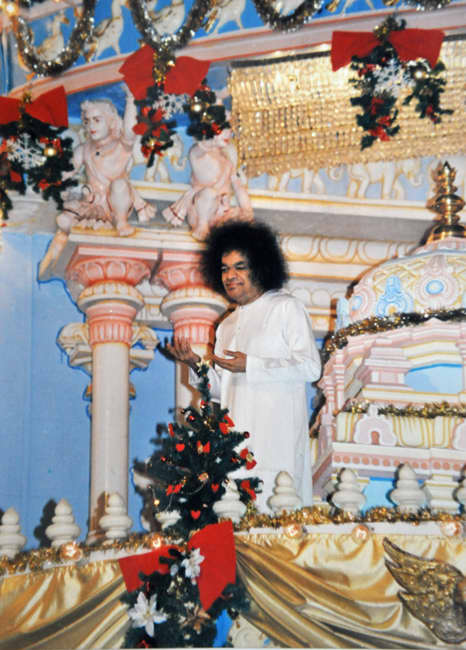 The balcony would be the most brightly lit area in the hall. And Swami was the cynosure of all eyes.