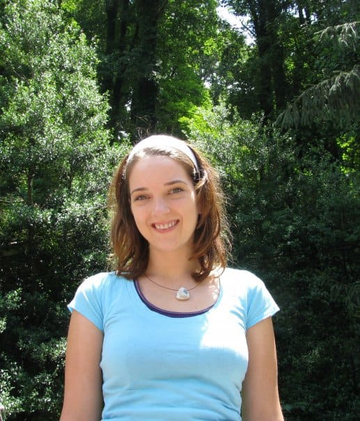 Debbie Pierce eats a raw vegan diet that may have been slightly modified after having her child. The link below is to her blog that has an article about unschooling. There are also videos of her going out and finding greens to eat out in the wild.