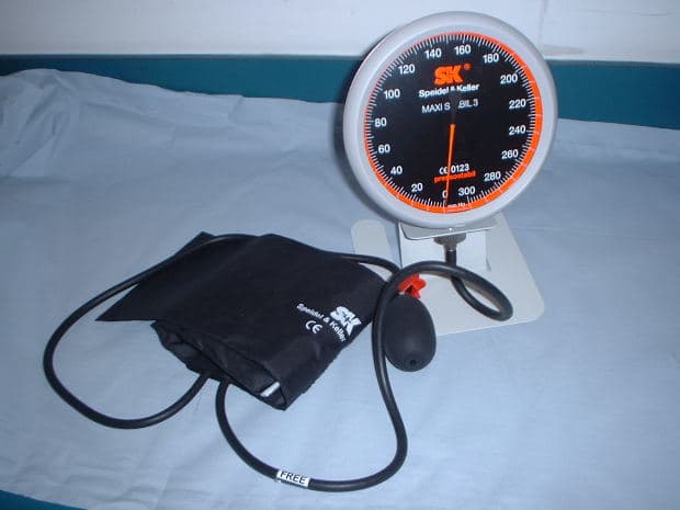 Many patients who take ganoderma extract on a regular basis experience fluctuations in blood pressure.