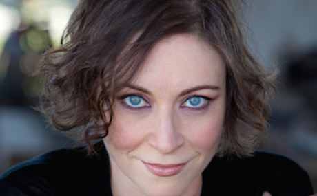 Emily Shaules cured many health problems with a raw food diet. She founded Shift Bars-- see video below for her health story.