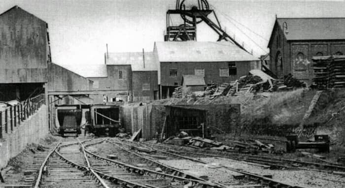 Lingdale Mine south-east of Boosbeck in 1960, what many ironstone mines in the area would have looked like. In another couple of decades this site would resemble Belmont now. All the mines in the area were worked out - all ironstone is imported now