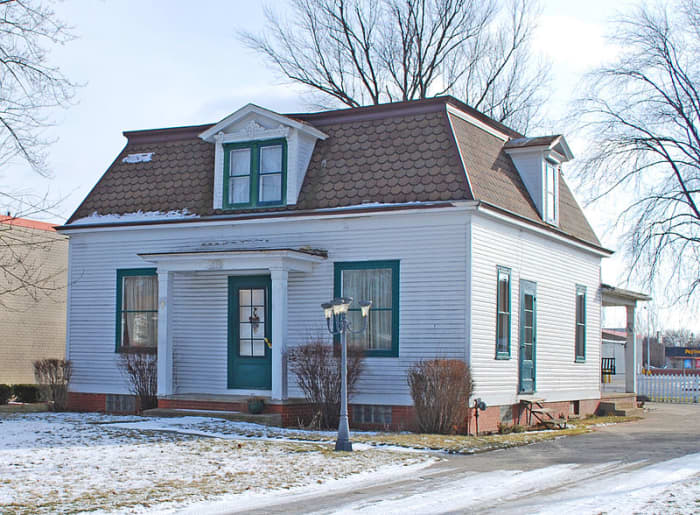 This square house may look like the house in Heinlein';s story, before it unfolded into the 8-cube structure.