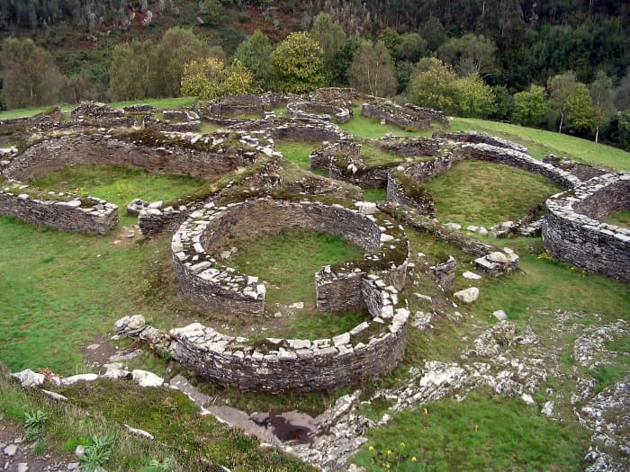 Archaeological castro and one of the few remaining ruins left from the Celts in the Iberian Peninsula.