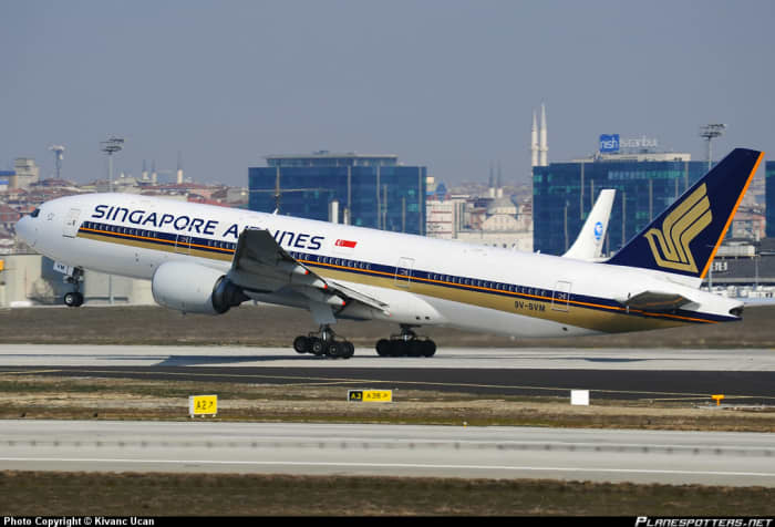 A Singapore Airlines Boeing 777-200 Series Jet (Example pictured here) was flying as flight SQ351 from Copenhagen (CPH) to Singapore (SIN) and was only moments behind Air India flight AI113 and MH17!