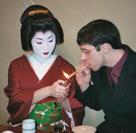 Geisha can still be found living in traditional Geisha houses called okiya in areas called hanamachi (花街 "flower towns")