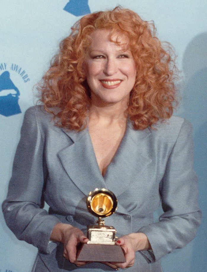 Bette Midler takes home a Grammy for Best Female Pop Performance with Wind Beneath My Wings.