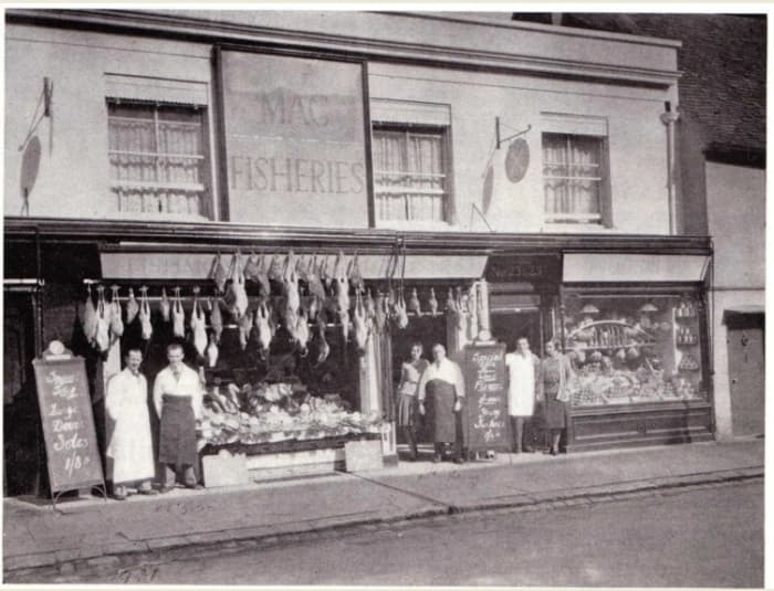 Mac Fisheries 1930 Marlow Bucks 1931. Second from left, Mr Golds, Mr Young, stands in the centre. His son worked for the company too, and was still there in 1976.