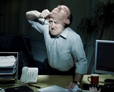 When dealing with a master manipulator,hide your anger and don't let it take control of you.