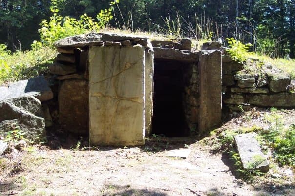 Haunted Cemeteries In New Hampshire - HubPages