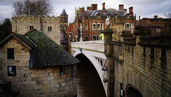 Lendal Bridge has a pair of solid-looking structures, one either end, now cafes that serve hot and cold drinks and snacks...