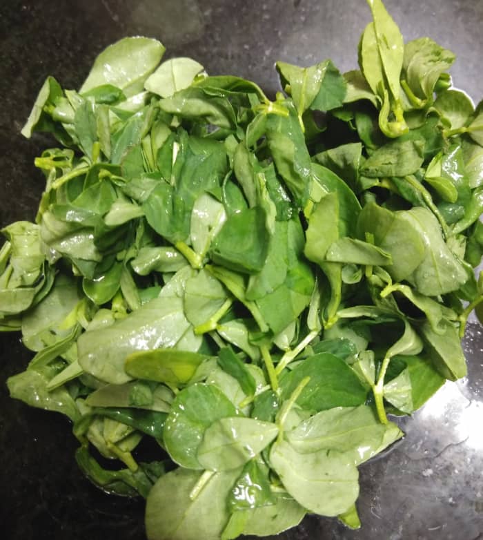 Wash the leaves to get rid of all dirt and drain the water. Set aside. (You can finely chop the leaves, too.)