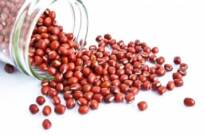 An extra idea. Include tiny baggies filled with spices for making bean soup. Decorate jar with festive ribbon and a small ornament.