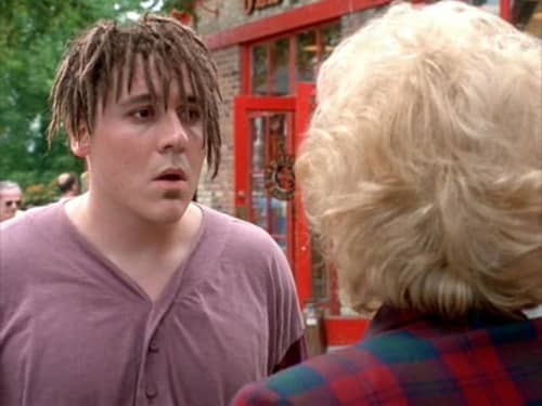 Cast: Jeremy Piven David Spade Chris Young Jon Favreau While its not strictly a pothead movie, PCU has elements of stoner activity among the ner-do-wells of The Pit and the campus potheads, who spend their days playing Frisbee.