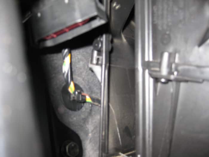 How to Replace Volvo S40 or V50 Cabin Air Filter HubPages