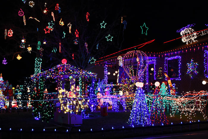 A Driving Tour of Holiday Lights in South Metro Denver: Littleton ...