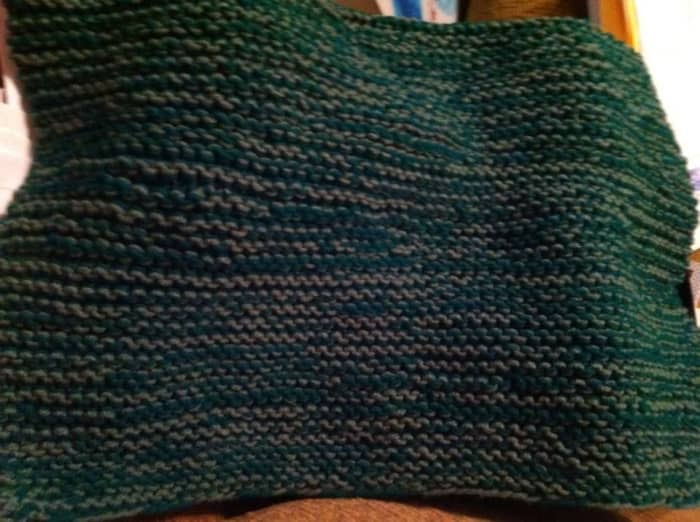As you can see, the seat cover I knitted came out very thick and warm for him to use on his motorcycle!