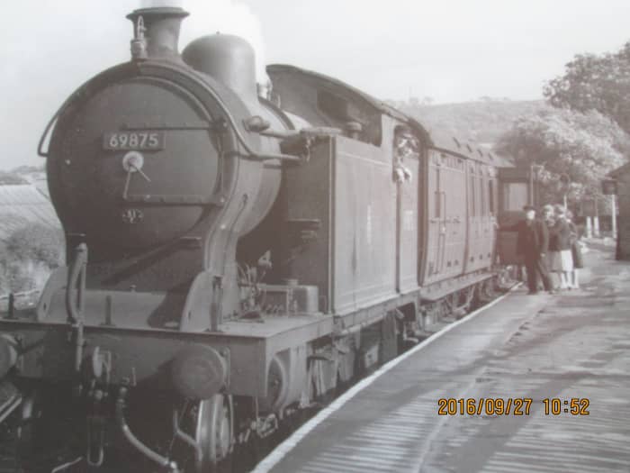 North east of Darlington a Class A8 4-6-2 passenger tank locomotive (rebuilt from 1931 from Raven NER Class D 4-4-4/LNER H1) has a short train headed by Gresley non-corridor Brake 3rd