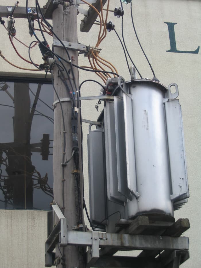 IEEE std. 519 applies to the utility's electrical connection with the customer's electrical power system.