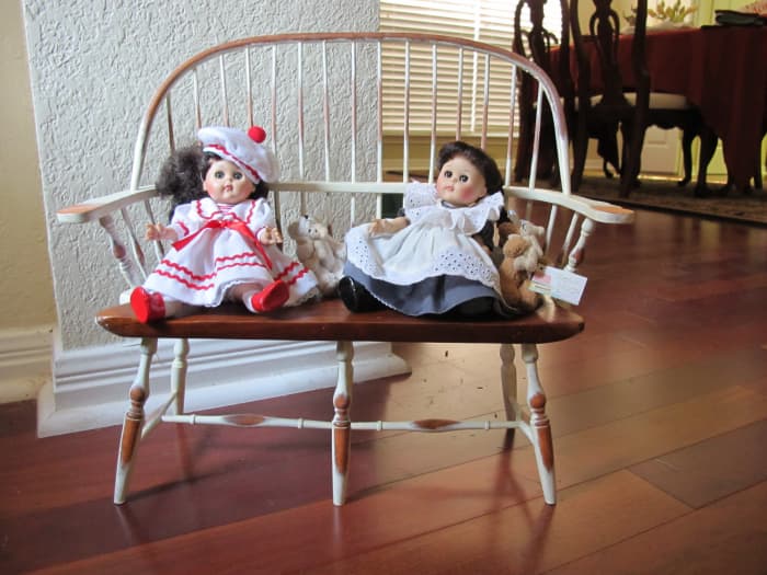 Consider displaying your Ginny Dolls with miniature furniture and accessories. The bears shown here are from a miniatures store.