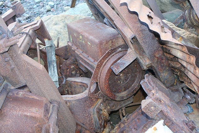 Abandoned harbour machinery gear at Port Mulgrave in 2007 - a tunnel linked the port installation with Grinkle mine a short way inland