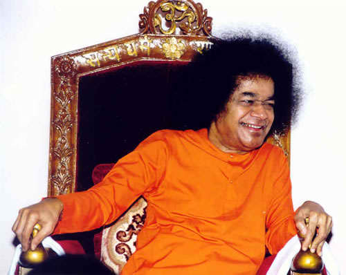 Bhagawan Sri Sathya Sai Baba on the chair in the interview room. It is a great pleasure, privilege and opportunity to enjoy an interview with Swami.