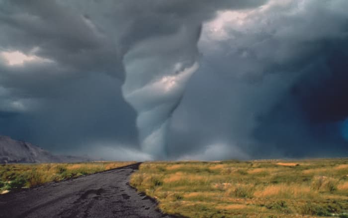 Tornado formation safety: procedures and tips to stay safe ...