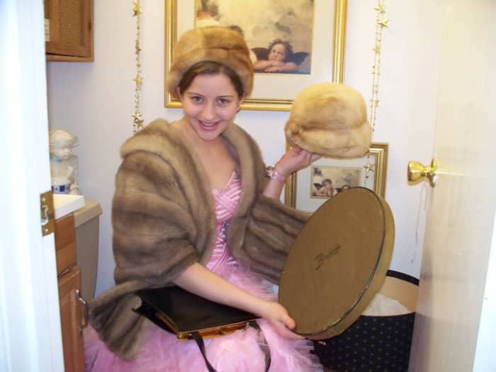 It is always important to make sure your fur hat matches your fur stole, jacket or coat. The same color pelts is a must.