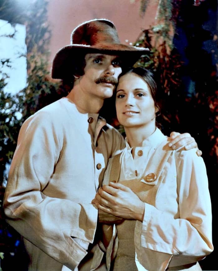Keir Dullea as Devon and Gay Rowan as Rachel from the the Cypress Corner biosphere on "The Starlost"