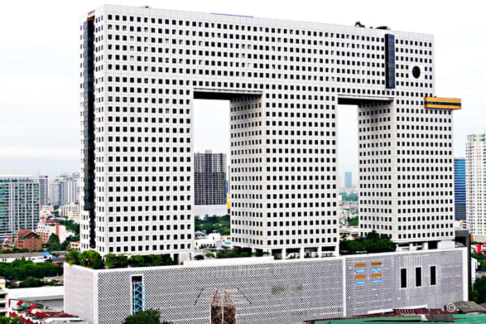 The Elephant Tower, Bangkok is 102m (335 ft) high, 170m (560 ft) long and 9m (30 ft) wide - the largest elephant building