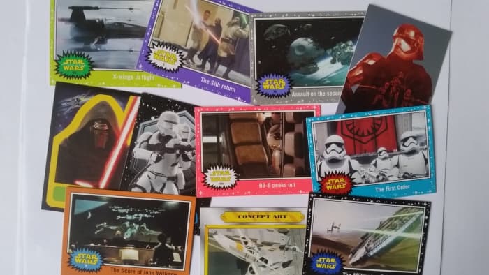 The US Version of the "Star Wars - Journey to the Force Awakens" above, offer a much wider variety of base and chase cards, including actual scenes from the forthcoming film and also include the chance of autograph & sketch cards. unlike the UK set.