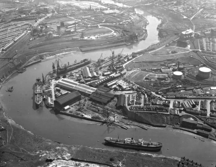 The shipyard of James Laing & Sons lay on a bend in the river. At one stage after WWII there were around a half dozen yards here. In 1816 there were twenty, taking advantage of peacetime trade after Waterloo