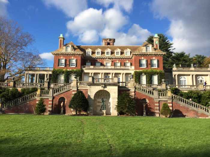 Westbury House, centerpiece of what may be the ultimate blend of art, science, nature...and beauty