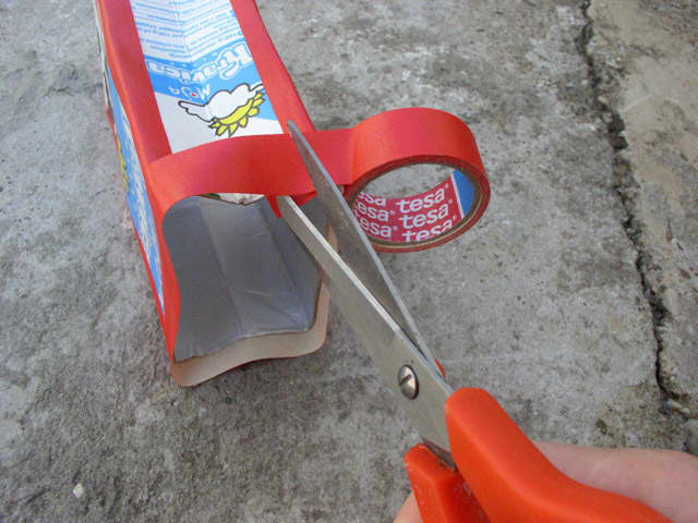 Cut if off when you are all around. You can put about 1 cm over the beginning. You will not see this area when the wallet is finished.