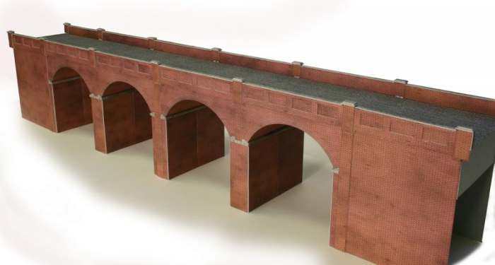 I took delivery of a couple of viaduct kits, one to add to Unit 6A, the other added to Unit 1, the fiddleyard scenic break. On Unit 6A it spans a canal and towpath as well as a narrow roadway across the unit width (10.5 inches.