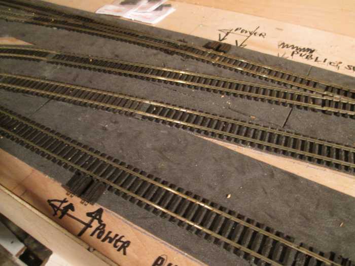 At the mouth of Bishopthorpe Yard, the clips shown above, and across the way at the station 'throat'. This way operations in either can be carried out independently of the main running lines