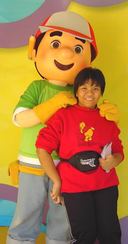 Handy Manny and I know how to dress for cool weather at Disney's Hollywood Studios: long pants, T-shirt, and sweatshirt.