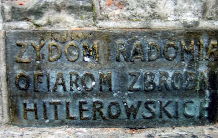 A memorial to the Jews of Radom: "To the Jews of Radom, Martyrs of the Hitlerian Crimes (photographs contributed by Hanka & Menachem Lior). From :http://www.zchor.org/radom/radom.htm