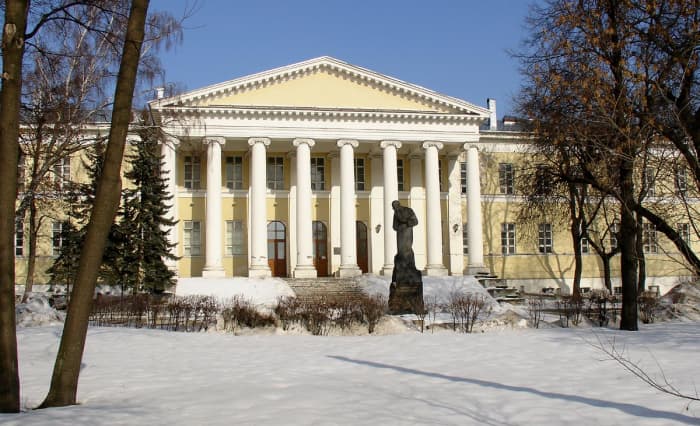 Mariinsky Hospital (with monument to Fyodor Dostoyevsky), Moscow. Dostoyevsky was born here. The statue was erected in 1918, one of the few surviving monuments of early Soviet monumental propaganda.
